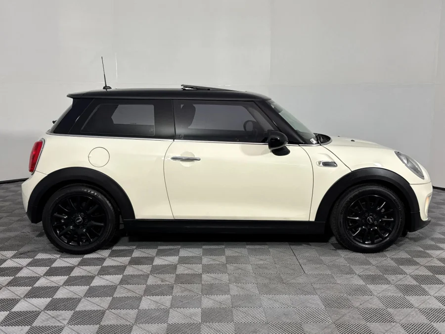 Used 2016 MINI Hatch Cooper Hatch 3-door Seven 7 - WeBuyCars Montana