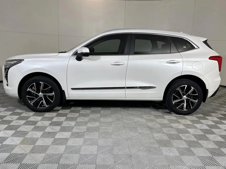 Used 2023 Haval Jolion 1.5T Luxury manual - WeBuyCars Midstream Used 2023 Haval Jolion 1.5T Luxury manual - WeBuyCars Midstream