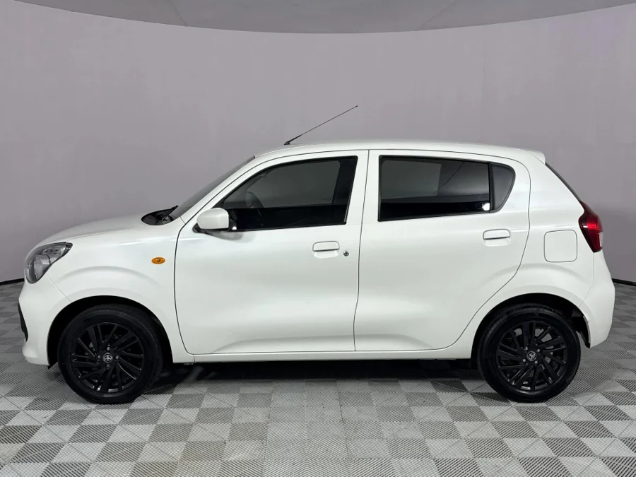 Used 2025 Toyota Vitz 1.0 XR auto - WeBuyCars Gqeberha