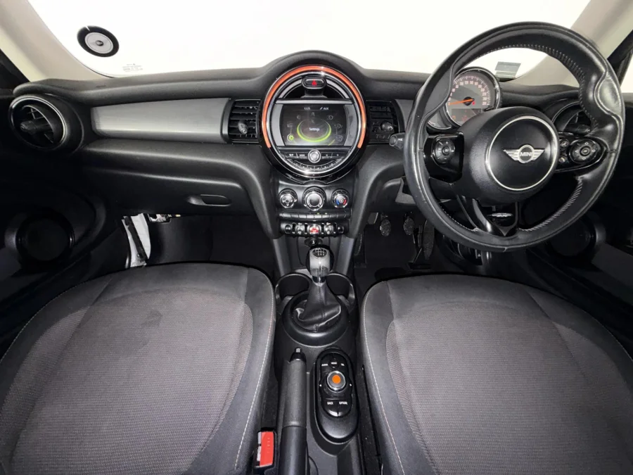 Used 2016 MINI Hatch Cooper Hatch 3-door Seven 7 - WeBuyCars Durban Used 2016 MINI Hatch Cooper Hatch 3-door Seven 7 - WeBuyCars Durban