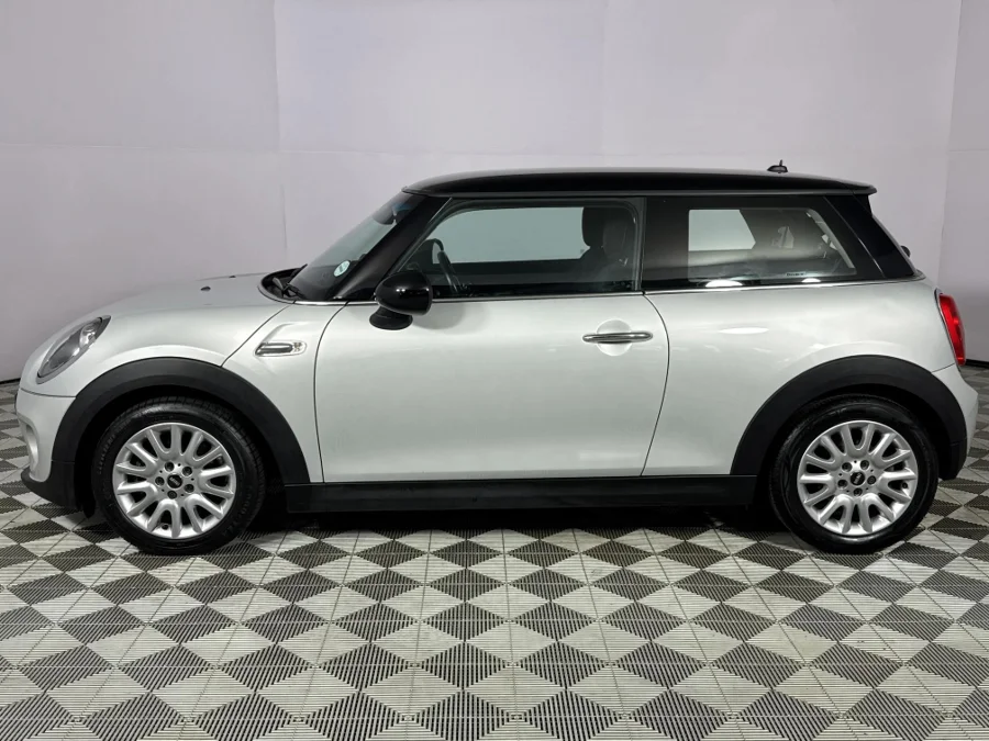 Used 2016 MINI Hatch Cooper Hatch 3-door Seven 7 - WeBuyCars Durban Used 2016 MINI Hatch Cooper Hatch 3-door Seven 7 - WeBuyCars Durban