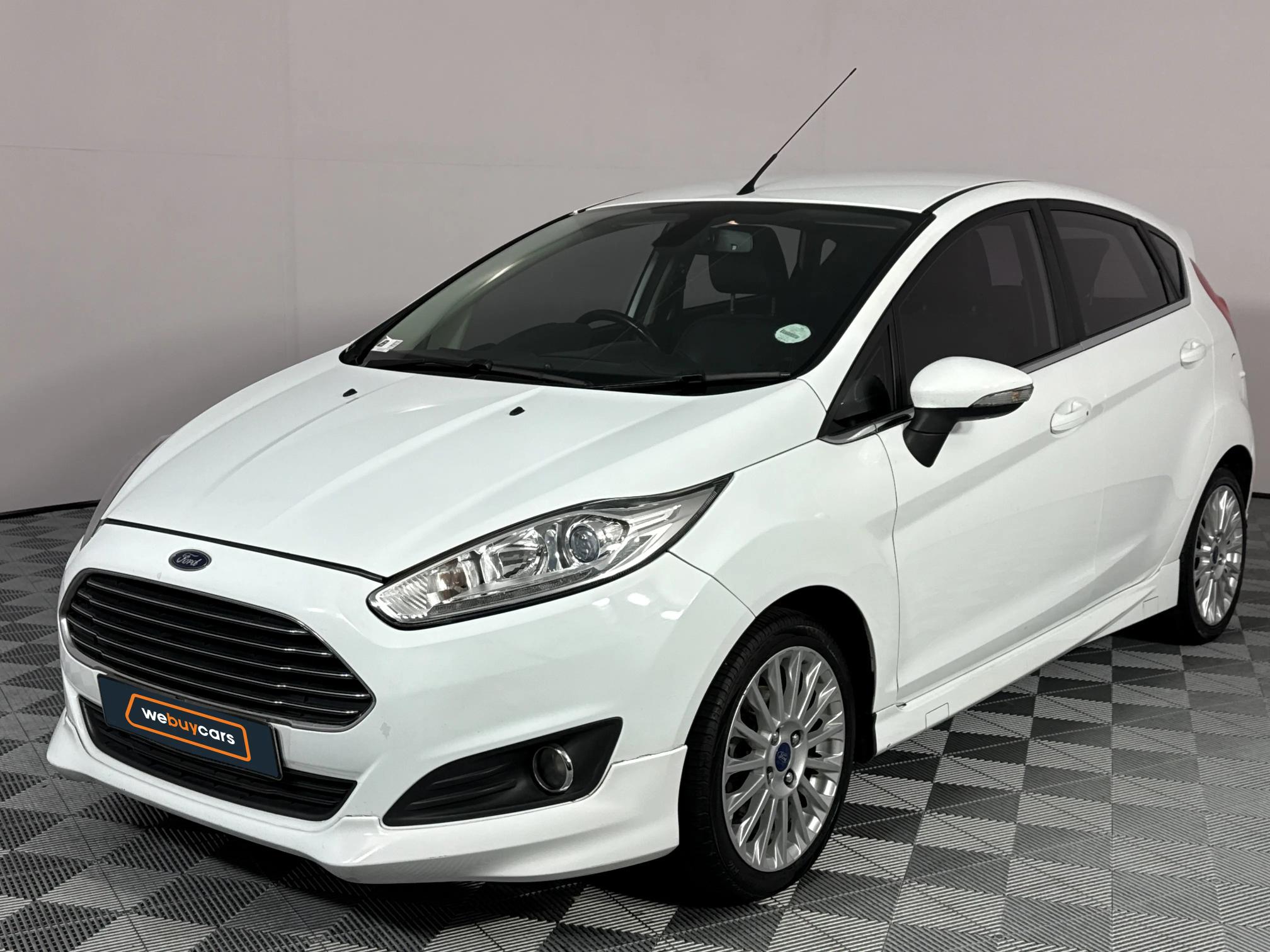 Used 2016 Ford Fiesta 5-door 1.0T Titanium auto