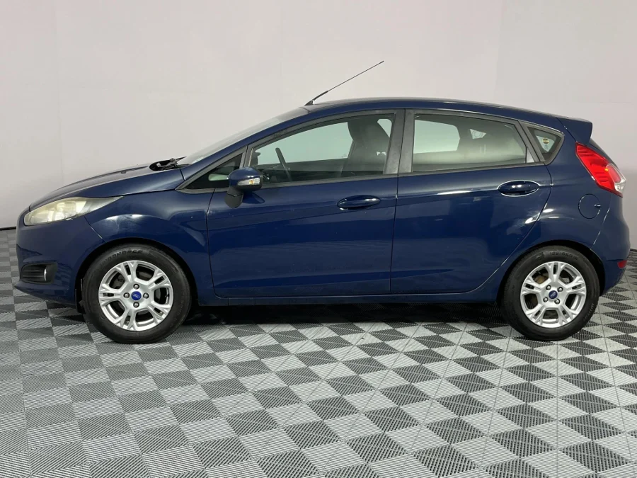 Used 2013 Ford Fiesta 5-door 1.6TDCi Trend - WeBuyCars Lansdowne Used 2013 Ford Fiesta 5-door 1.6TDCi Trend - WeBuyCars Lansdowne