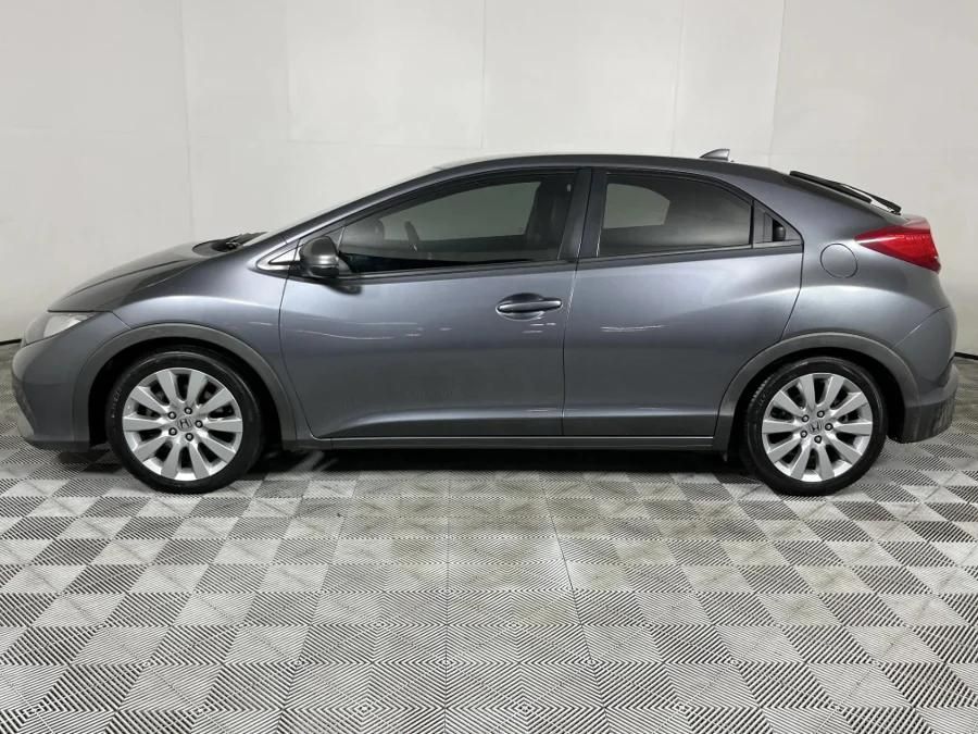 Used 2013 Honda Civic hatch 1.8 Executive - WeBuyCars The Dome