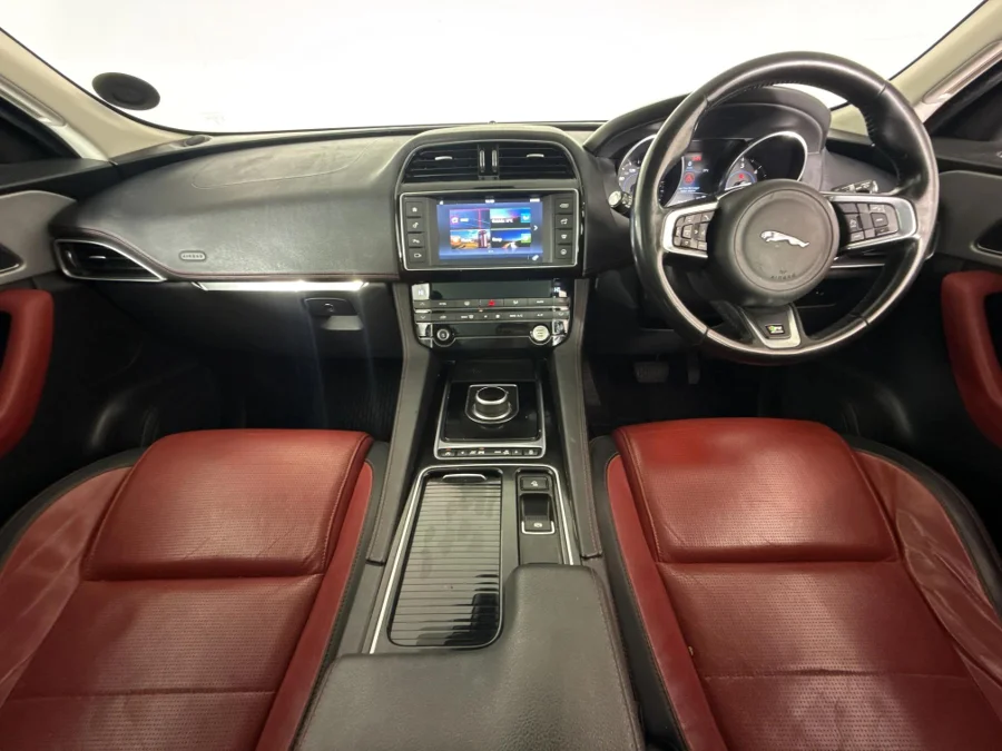 Used 2017 Jaguar F-Pace 25d AWD Chequered Flag - WeBuyCars Riverhorse Used 2017 Jaguar F-Pace 25d AWD Chequered Flag - WeBuyCars Riverhorse