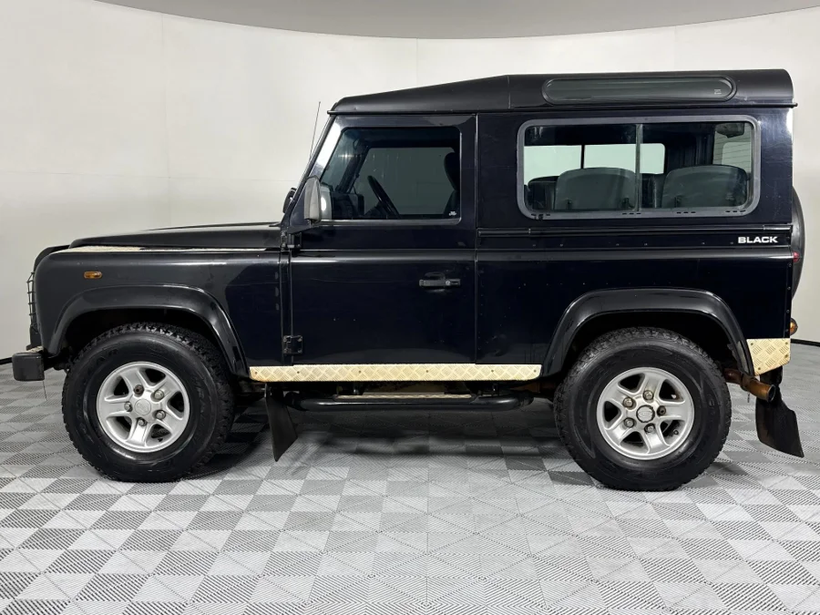 Used 2006 Land Rover Defender 90 2.5 Td5 County - WeBuyCars Vereeniging Used 2006 Land Rover Defender 90 2.5 Td5 County - WeBuyCars Vereeniging