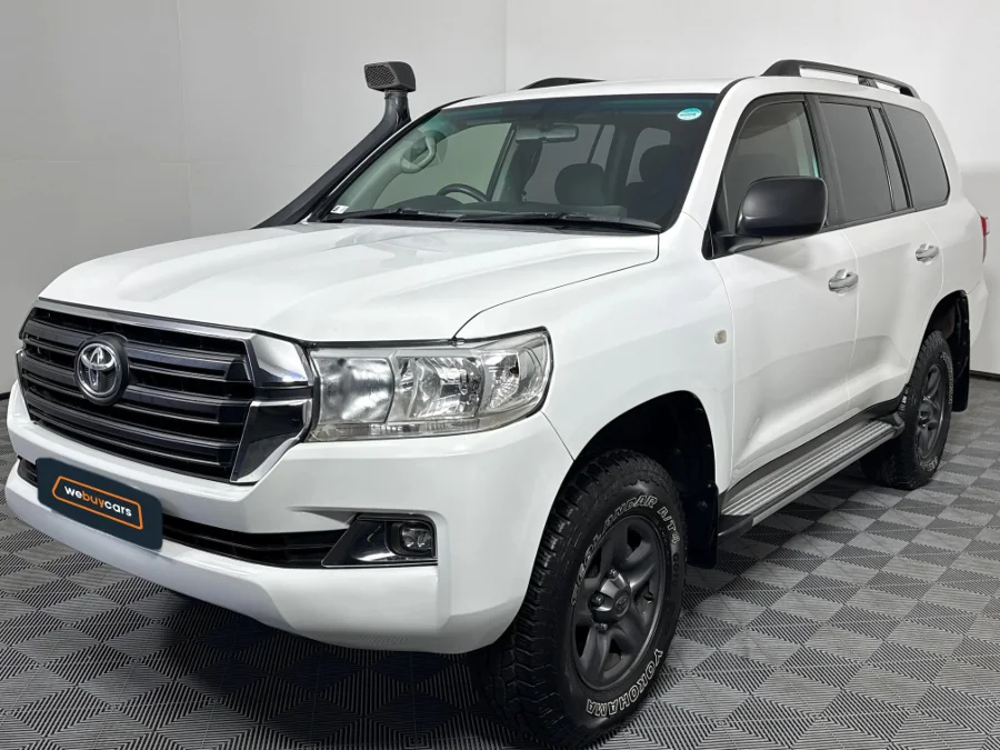 Used 2017 Toyota Land Cruiser 200 4.5D-4D V8 GX - WeBuyCars Witbank Used 2017 Toyota Land Cruiser 200 4.5D-4D V8 GX - WeBuyCars Witbank