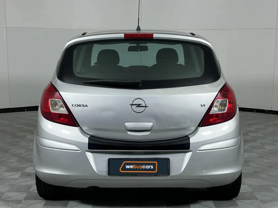 Preloaded Image 17