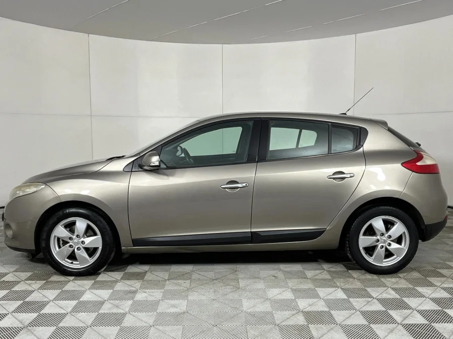 Used 2010 Renault Megane Mégane 1.6 Dynamique - WeBuyCars Polokwane Used 2010 Renault Megane Mégane 1.6 Dynamique - WeBuyCars Polokwane