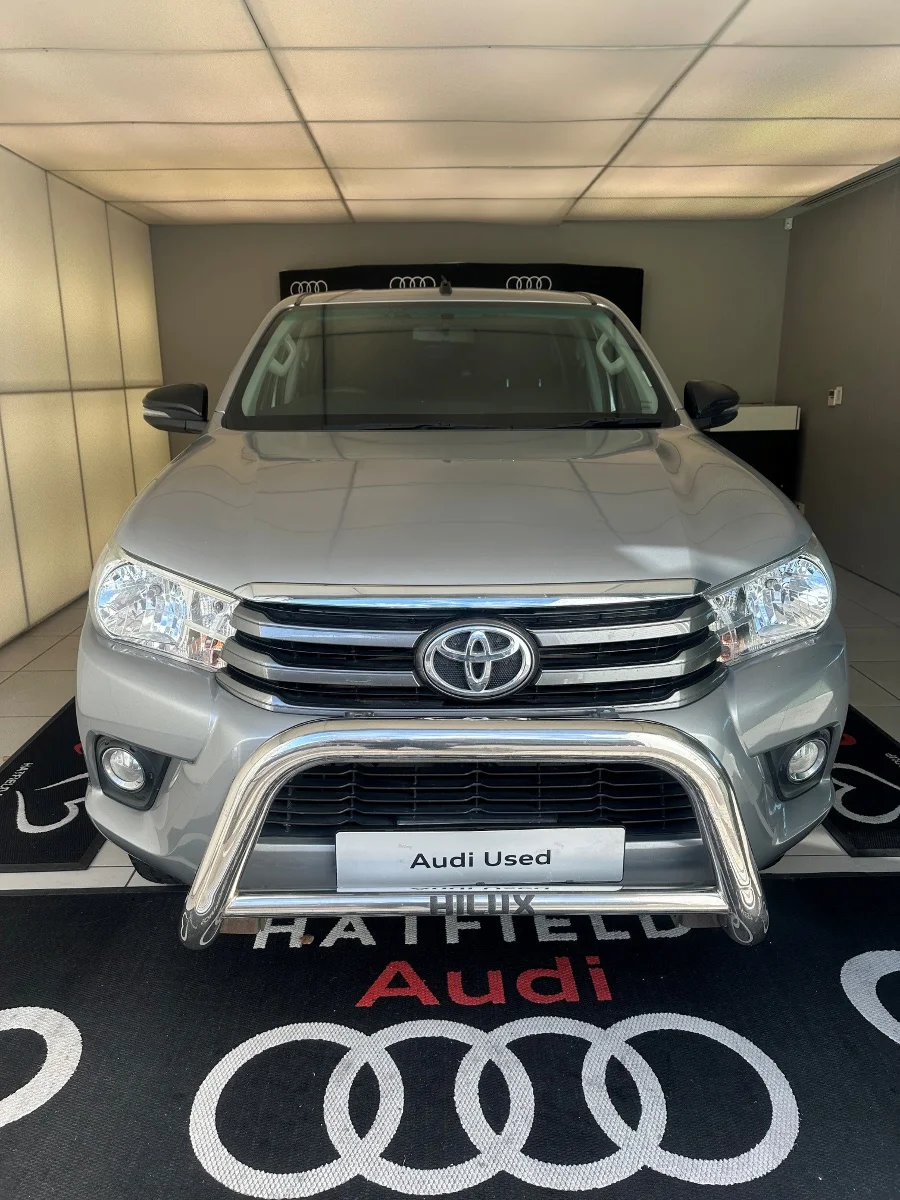 Used 2017 Toyota Hilux 2.4GD-6 double cab SRX - Audi Centre Somerset West Used 2017 Toyota Hilux 2.4GD-6 double cab SRX - Audi Centre Somerset West