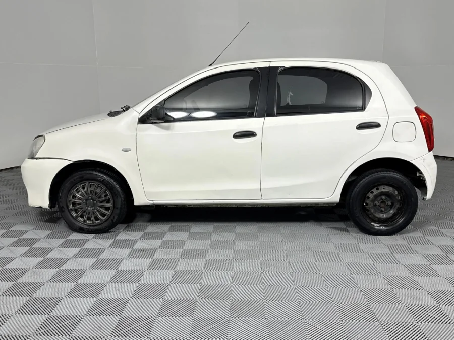 Used 2012 Toyota Etios hatch 1.5 Xi - WeBuyCars Montana Used 2012 Toyota Etios hatch 1.5 Xi - WeBuyCars Montana