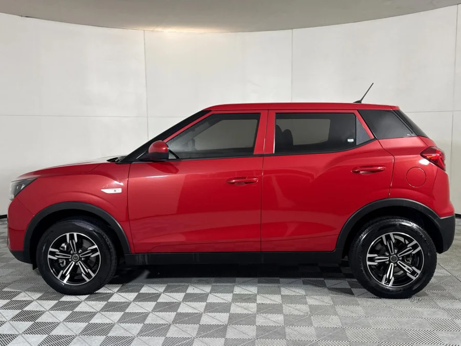 Used 2024 Mahindra XUV300 1.2T W4 SE - WeBuyCars Midstream