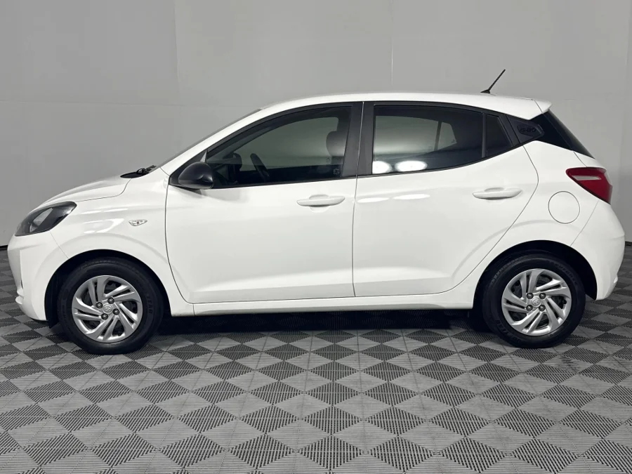 Used 2022 Hyundai Grand i10 1.0 hatch Motion manual - WeBuyCars Lansdowne Used 2022 Hyundai Grand i10 1.0 hatch Motion manual - WeBuyCars Lansdowne
