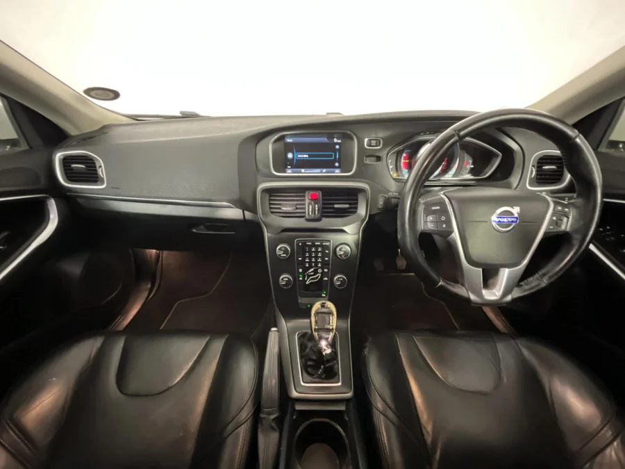 Used 2013 Volvo V40 T3 Excel - WeBuyCars Brackenfell Cape Town