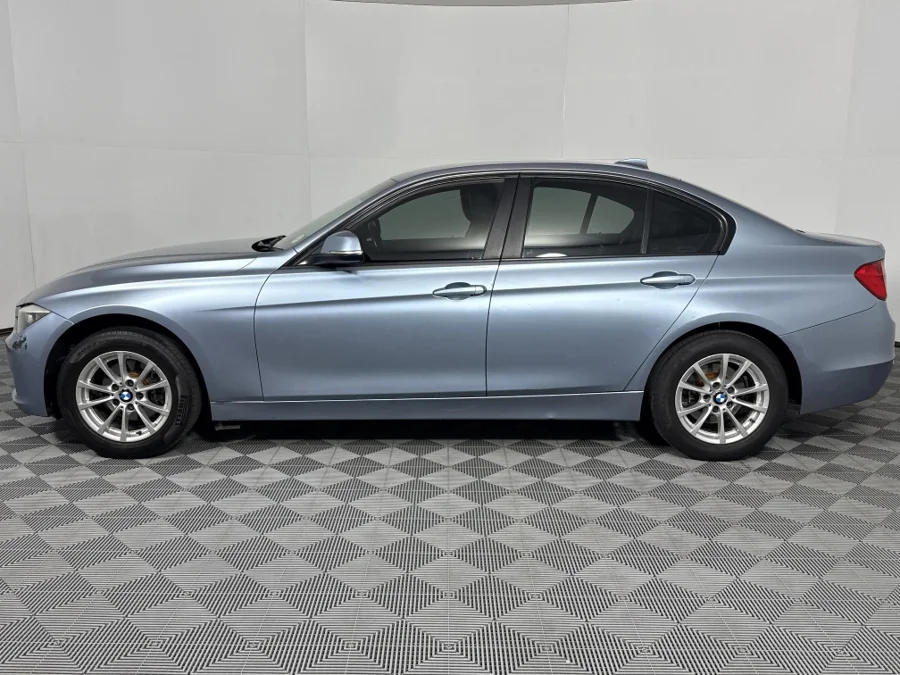 Used 2013 BMW 3 Series 320i sports-auto - WeBuyCars Richmond Used 2013 BMW 3 Series 320i sports-auto - WeBuyCars Richmond