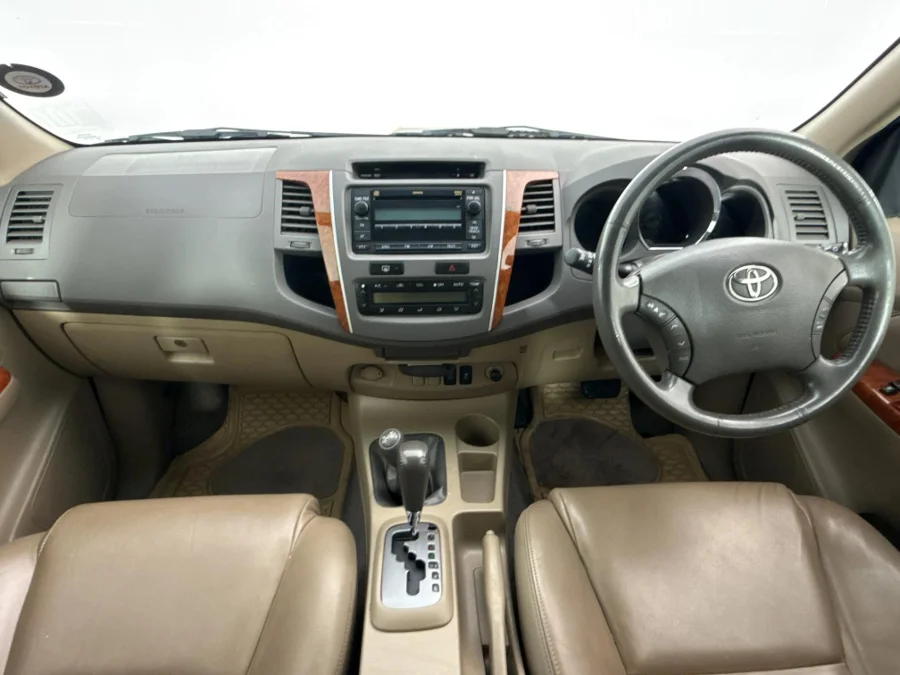 Used 2011 Toyota Fortuner 3.0D-4D 4x4 auto - WeBuyCars Germiston