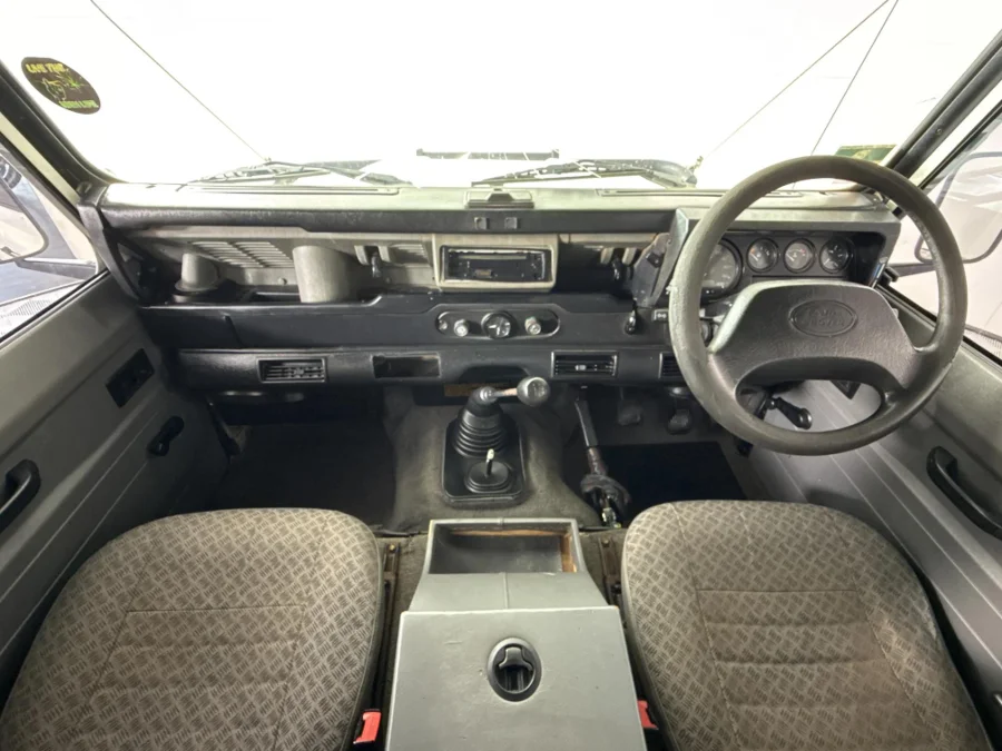 Used 2001 Land Rover Defender 110 2.5 Td5 hardtop - WeBuyCars Mbombela Used 2001 Land Rover Defender 110 2.5 Td5 hardtop - WeBuyCars Mbombela