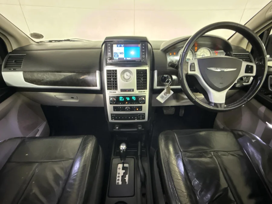 Used 2013 Chrysler Grand Voyager 3.8 Limited - WeBuyCars Midstream Used 2013 Chrysler Grand Voyager 3.8 Limited - WeBuyCars Midstream