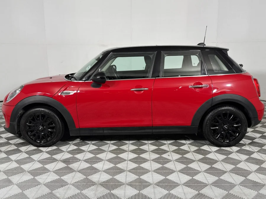 Used 2017 MINI Hatch Cooper Hatch 5-door Seven 7 auto - WeBuyCars The Dome