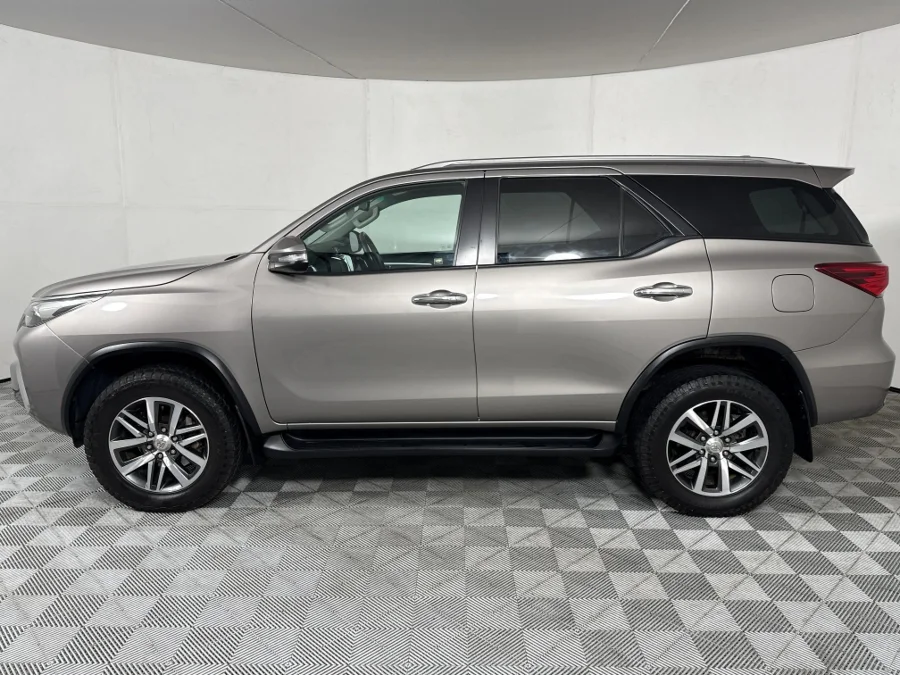 Used 2016 Toyota Fortuner 2.8GD-6 4x4 auto - WeBuyCars The Dome Used 2016 Toyota Fortuner 2.8GD-6 4x4 auto - WeBuyCars The Dome