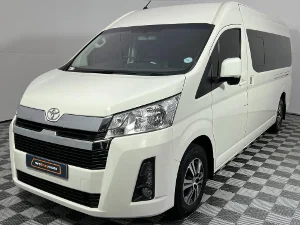 Used 2022 Toyota Quantum 2.8 SLWB bus 14-seater GL manual Used 2022 Toyota Quantum 2.8 SLWB bus 14-seater GL manual