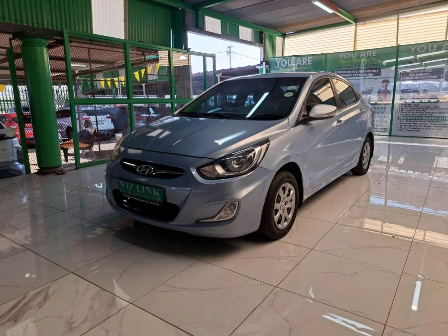 Used 2013 Hyundai Accent sedan 1.6 Motion - Wiz Link Used 2013 Hyundai Accent sedan 1.6 Motion - Wiz Link