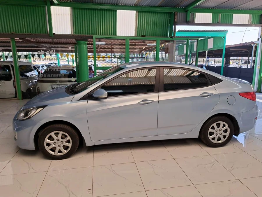 Used 2013 Hyundai Accent sedan 1.6 Motion - Wiz Link Used 2013 Hyundai Accent sedan 1.6 Motion - Wiz Link