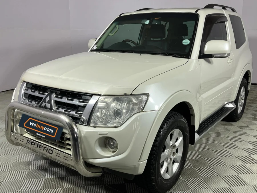 Used 2014 Mitsubishi Pajero 3-door 3.2DI-D GLS Pajero Legend Limited Edition 100 - WeBuyCars Montana Used 2014 Mitsubishi Pajero 3-door 3.2DI-D GLS Pajero Legend Limited Edition 100 - WeBuyCars Montana