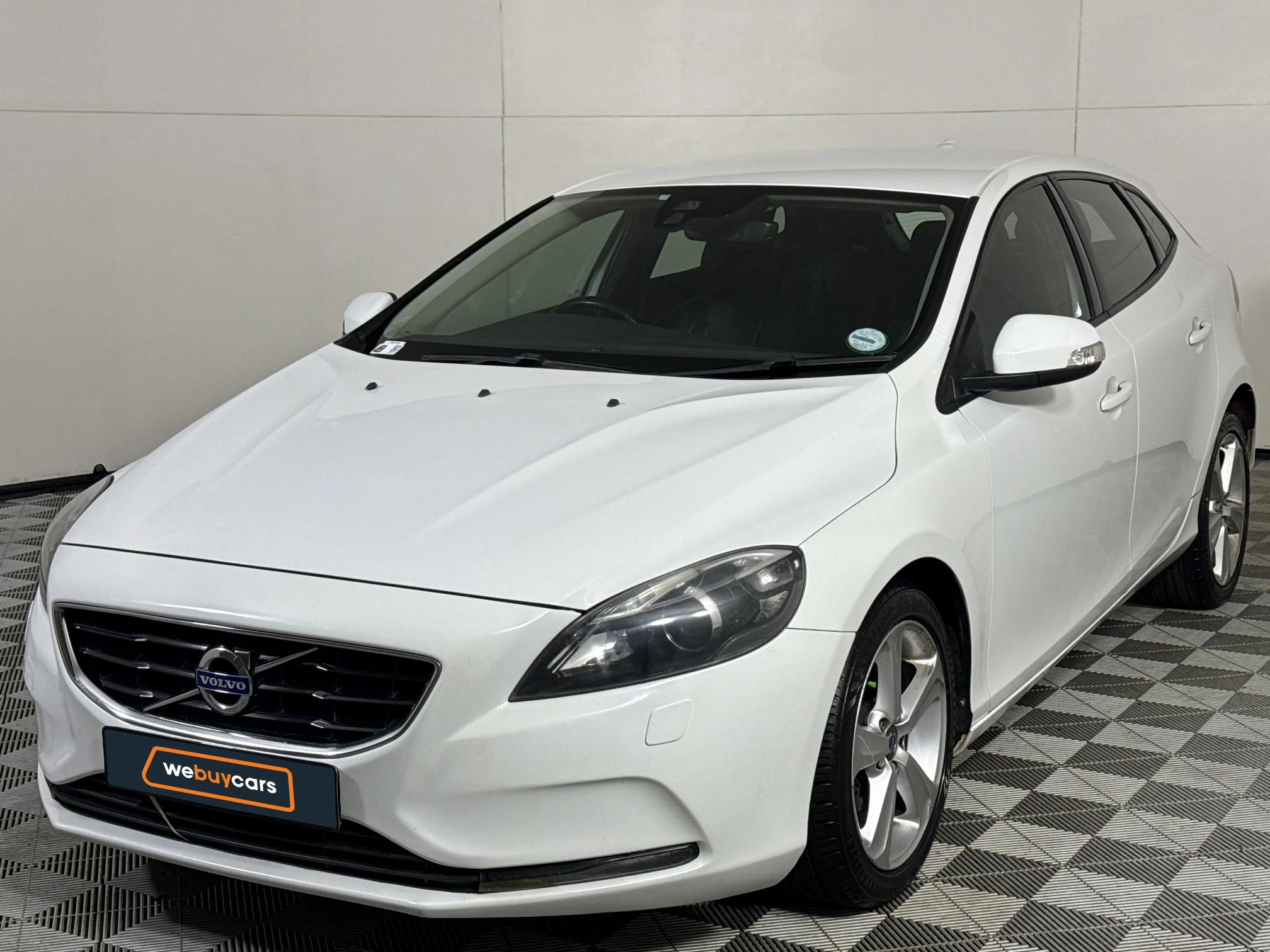 Used 2015 Volvo V40 D2 Essential