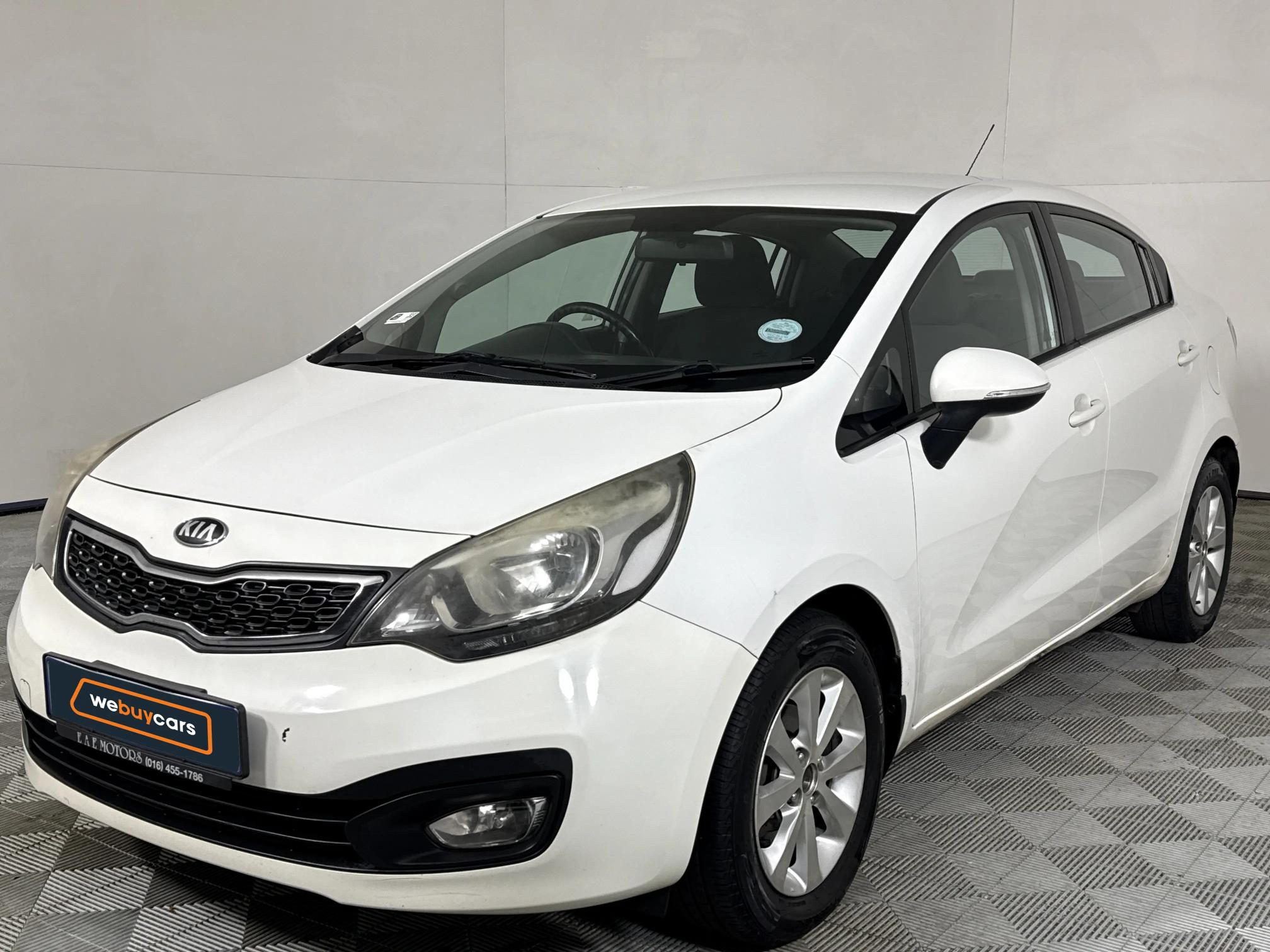 Used 2014 Kia Rio sedan 1.4 auto