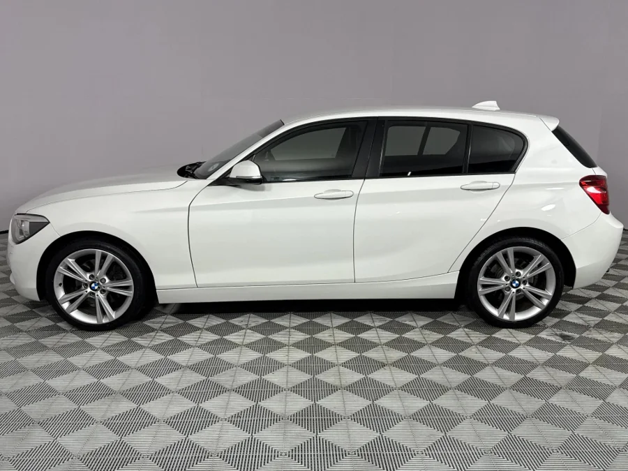 Used 2012 BMW 1 Series 125i 5-door auto - WeBuyCars Lansdowne Used 2012 BMW 1 Series 125i 5-door auto - WeBuyCars Lansdowne