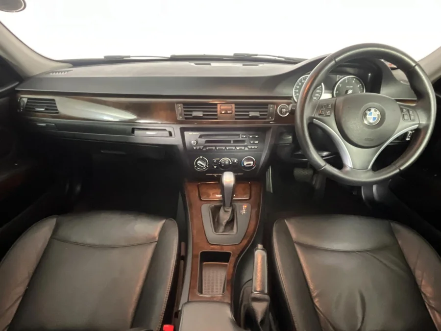 Used 2011 BMW 3 Series 320i auto - WeBuyCars Lansdowne Used 2011 BMW 3 Series 320i auto - WeBuyCars Lansdowne