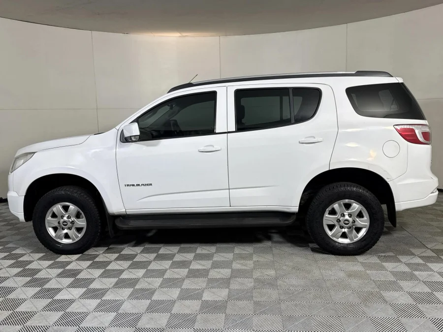 Used 2013 Chevrolet Trailblazer 2.5D LT - WeBuyCars Midstream Used 2013 Chevrolet Trailblazer 2.5D LT - WeBuyCars Midstream