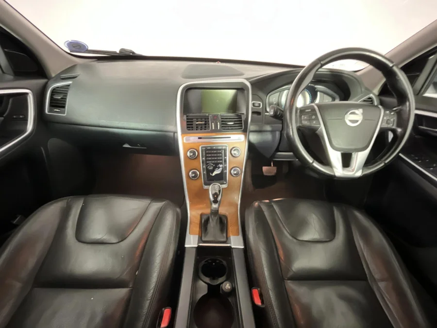 Used 2013 Volvo XC60 D4 Essential auto - WeBuyCars Lansdowne Used 2013 Volvo XC60 D4 Essential auto - WeBuyCars Lansdowne