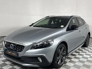 Used 2016 Volvo V40 Cross Country D4 Inscription