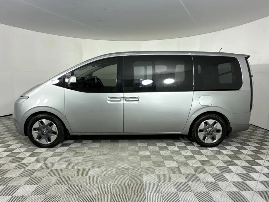 Used 2022 Hyundai Staria 2.2D Elite - WeBuyCars George