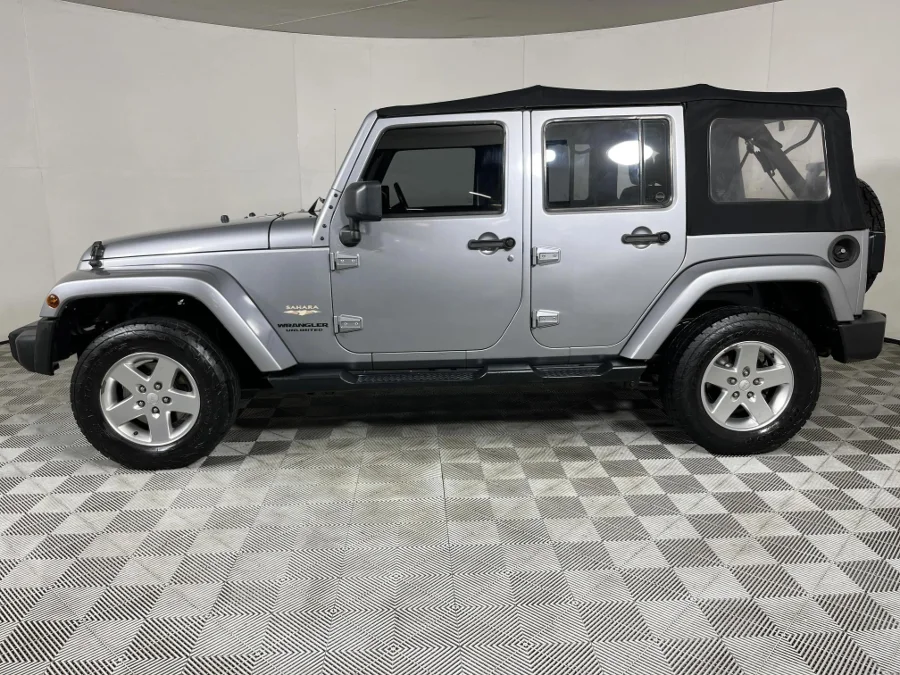 Used 2014 Jeep Wrangler Unlimited Sahara 3.6L 75th Anniversary Edition - WeBuyCars The Dome Used 2014 Jeep Wrangler Unlimited Sahara 3.6L 75th Anniversary Edition - WeBuyCars The Dome