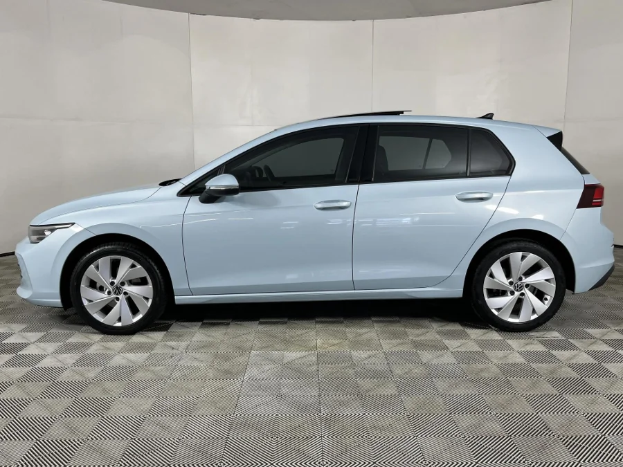 Used 2025 Volkswagen Golf 1.4TSI Life - WeBuyCars The Dome