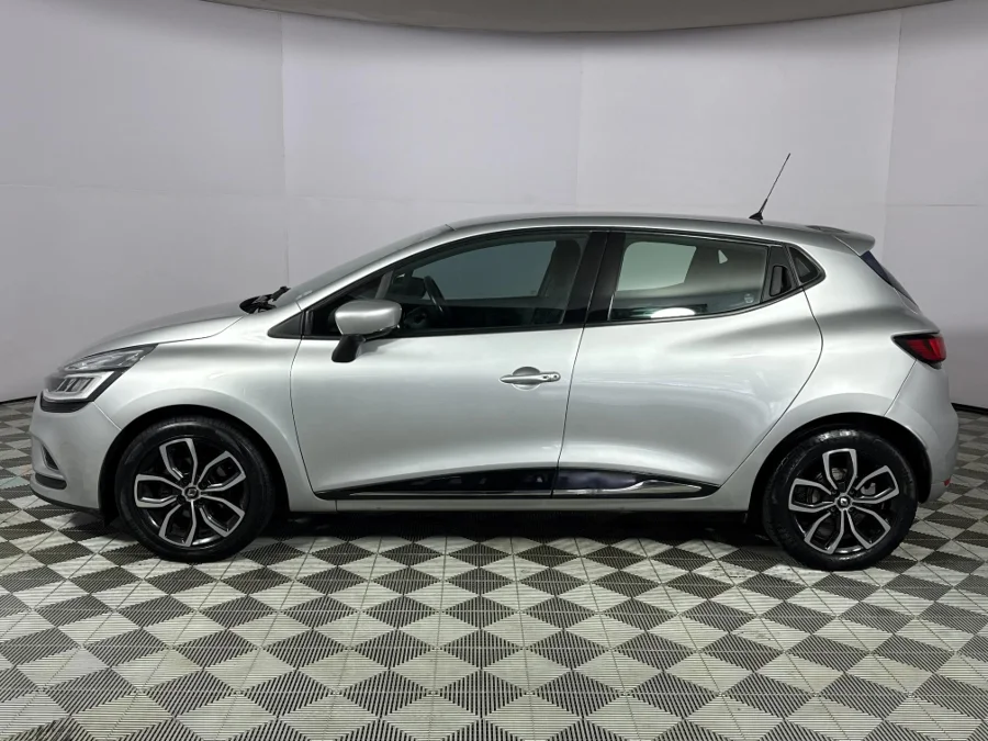 Used 2018 Renault Clio 66kW turbo Dynamique - WeBuyCars Durban Used 2018 Renault Clio 66kW turbo Dynamique - WeBuyCars Durban