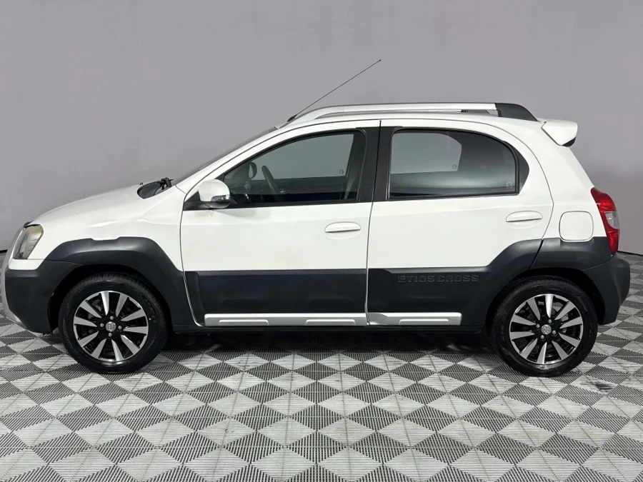 Used 2017 Toyota Etios Cross 1.5 Xs - WeBuyCars Richmond Used 2017 Toyota Etios Cross 1.5 Xs - WeBuyCars Richmond