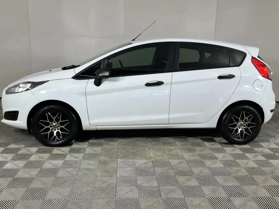 Used 2016 Ford Fiesta 5-door 1.0T Ambiente - WeBuyCars The Dome