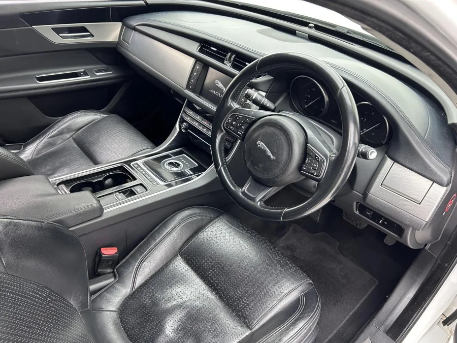 Used 2017 Jaguar XF 20d Prestige - EBK Auto