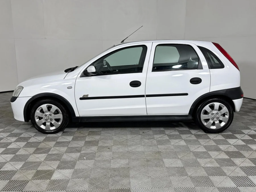 Used 2007 Opel Corsa 1.6 Sport - WeBuyCars George Used 2007 Opel Corsa 1.6 Sport - WeBuyCars George