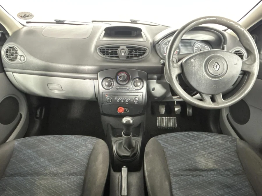 Used 2007 Renault Clio 1.4 Expression 5-door - WeBuyCars Lansdowne Used 2007 Renault Clio 1.4 Expression 5-door - WeBuyCars Lansdowne