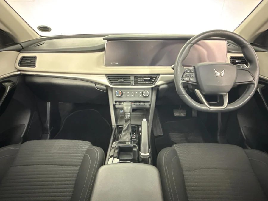 Used 2024 Mahindra XUV700 2.0T AX5 - WeBuyCars George Used 2024 Mahindra XUV700 2.0T AX5 - WeBuyCars George
