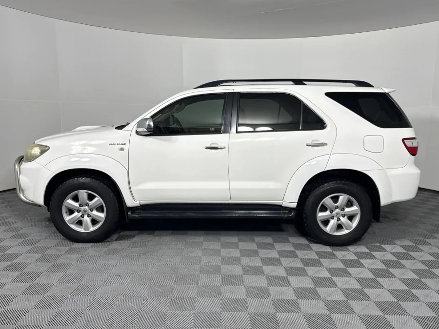 Used 2011 Toyota Fortuner 3.0D-4D 4x4 - WeBuyCars Montana
