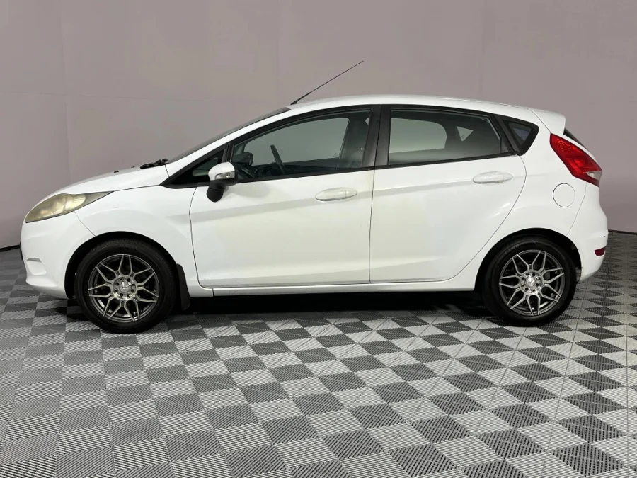 Used 2010 Ford Fiesta 5-door 1.4 Trend - WeBuyCars Lansdowne Used 2010 Ford Fiesta 5-door 1.4 Trend - WeBuyCars Lansdowne