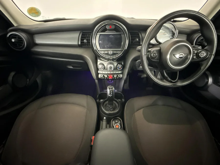 Used 2018 MINI Hatch Cooper Hatch 3-door Seven 7 - WeBuyCars Lansdowne Used 2018 MINI Hatch Cooper Hatch 3-door Seven 7 - WeBuyCars Lansdowne