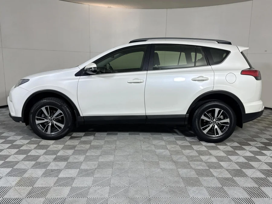Used 2017 Toyota RAV4 2.0 GX auto - WeBuyCars Midstream Used 2017 Toyota RAV4 2.0 GX auto - WeBuyCars Midstream