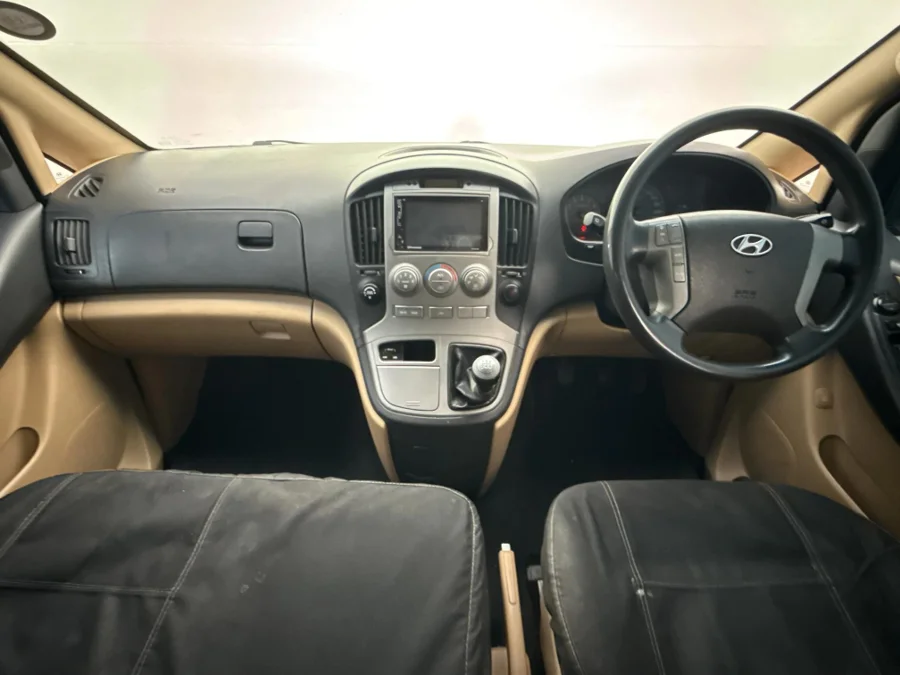 Used 2011 Hyundai H-1 2.4 bus Executive - WeBuyCars Germiston Used 2011 Hyundai H-1 2.4 bus Executive - WeBuyCars Germiston